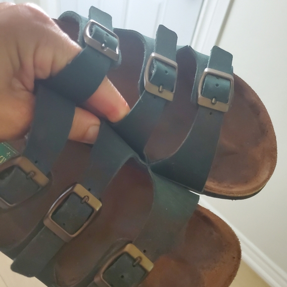 Flats - Picture 4 of 4